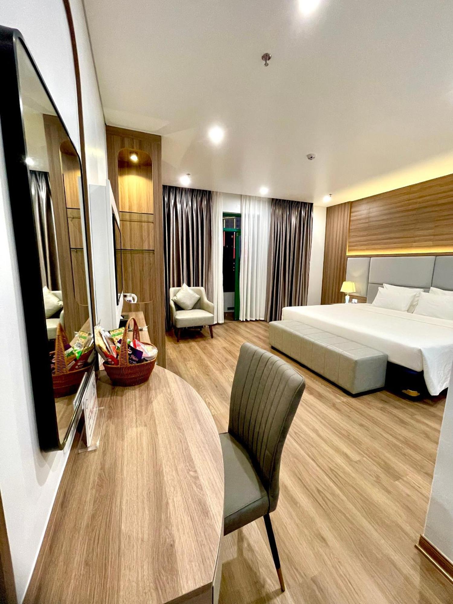 Central Halong Hotel Ha Long Eksteriør billede