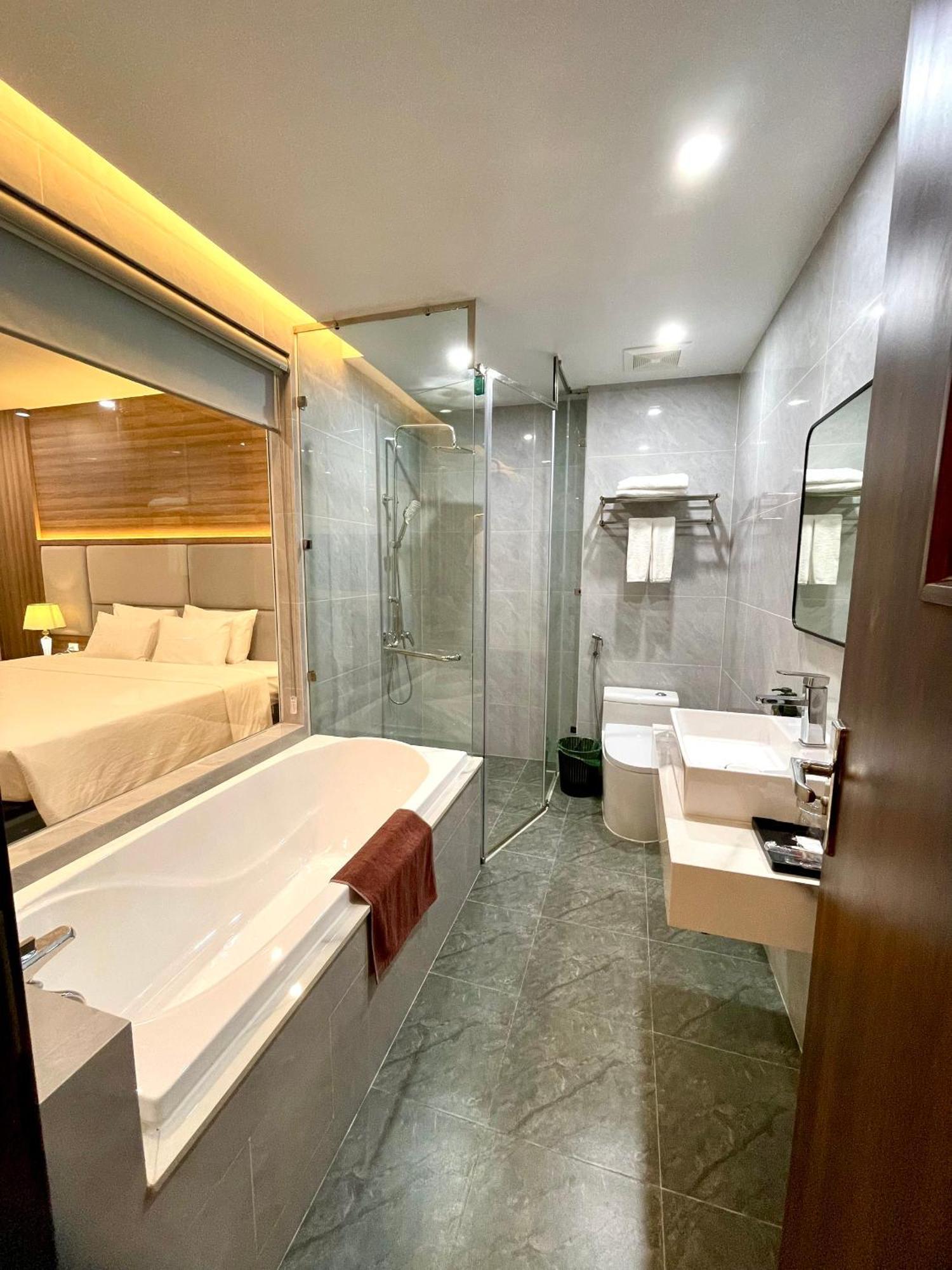 Central Halong Hotel Ha Long Eksteriør billede