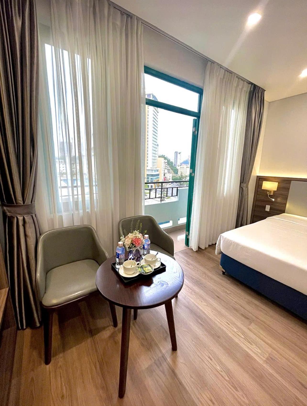 Central Halong Hotel Ha Long Eksteriør billede