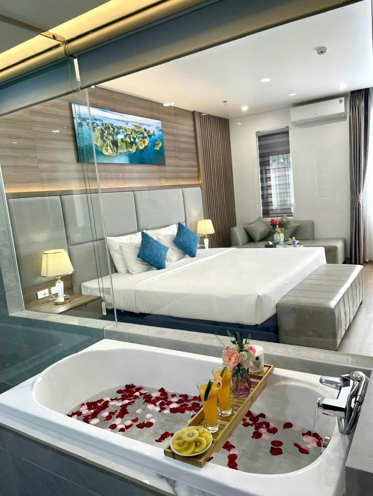 Central Halong Hotel Ha Long Eksteriør billede